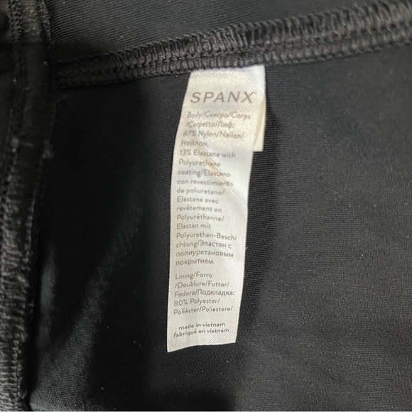 Spanx faux leather matte snake black leggings - Picture 11 of 11